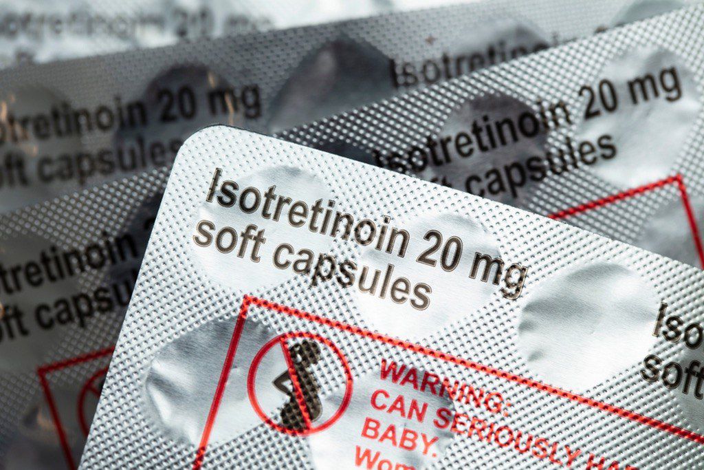 HOW TO TAKE ISOTRETINOIN CAPSULES